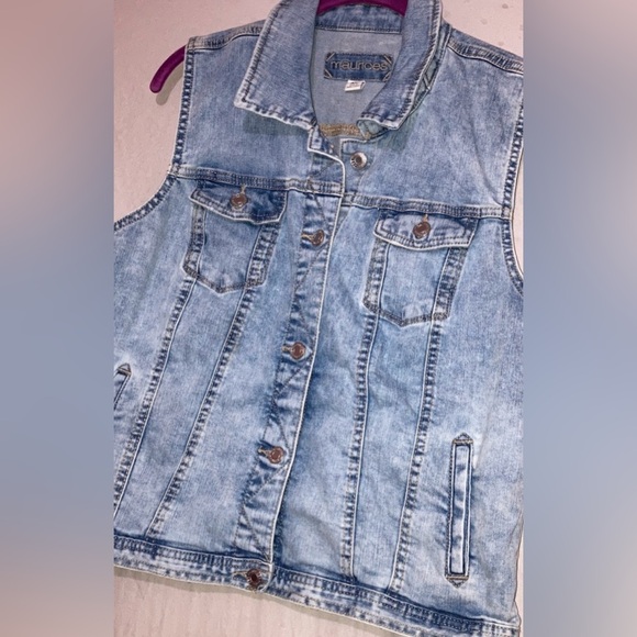 Maurices Light Wash Denim Jean Sleeveless Vest Size XL with Pockets - Picture 7 of 7